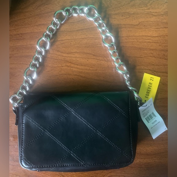 Forever 21 Black Quilted Bag with Silver Chain - Picture 1 of 8